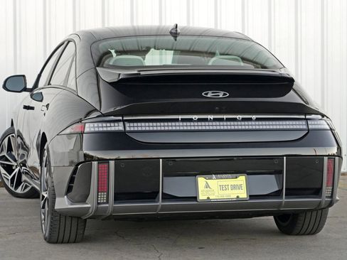 Used 2024 Hyundai Ioniq 6 SEL image 5