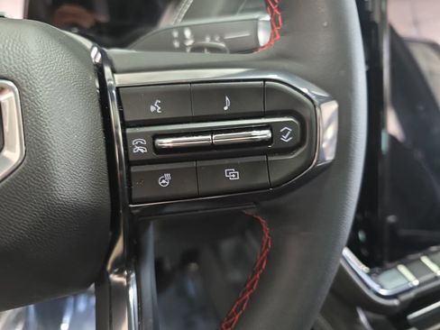 Used 2026 GMC Yukon AT4 Ultimate AWD/4WD image 19