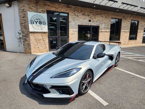 Used 2021 Chevrolet Corvette Stingray Preferred Cpe w/ Z51 Performance Package RWD image 2
