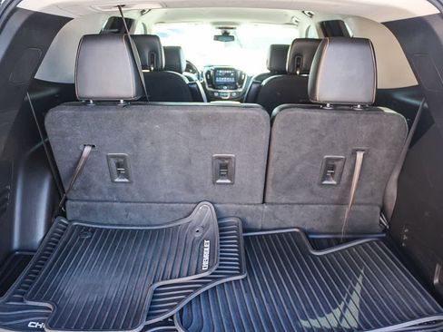 Used 2018 Chevrolet Traverse RS image 38