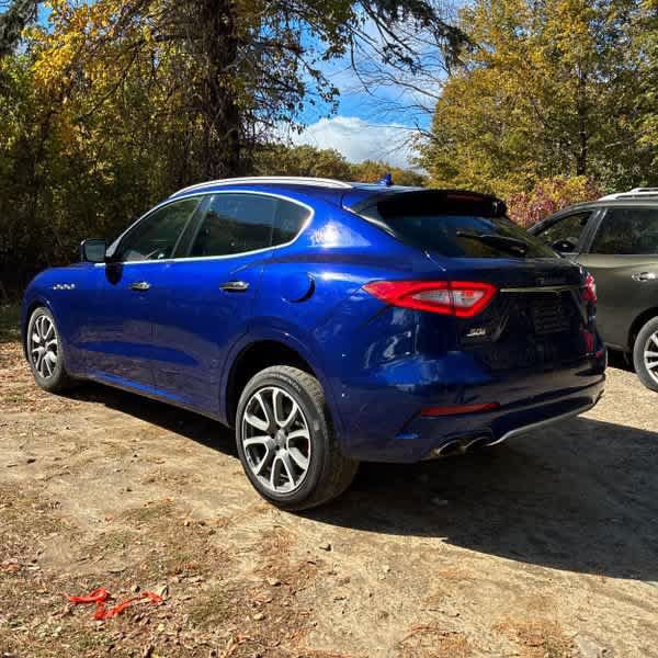 Used 2017 Maserati Levante S AWD/4WD image 3