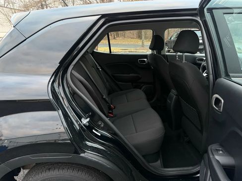 Used 2023 Hyundai Venue SE w/ Cargo Package image 22