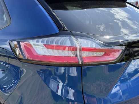 Certified 2022 Ford Edge SE w/ Black Appearance Package AWD/4WD image 10