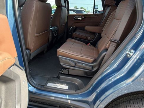 New 2026 Chevrolet Tahoe High Country AWD/4WD image 19