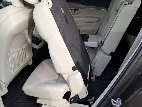 Used 2024 Volvo XC90 B5 Plus w/ Protection Package image 28