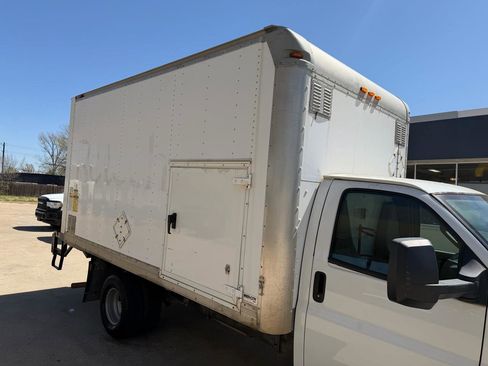 Used 2017 Chevrolet Express 3500 G3500 159 image 21