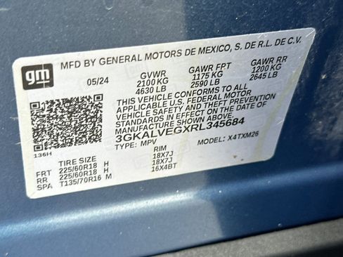 Used 2024 GMC Terrain SLT AWD/4WD image 30