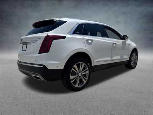 Used 2021 Cadillac XT5 Premium Luxury w/ Platinum Package FWD image 9