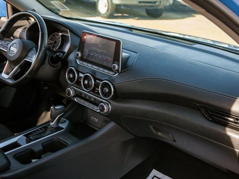 Used 2022 Nissan Sentra SV image 11