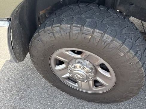 Used 2021 RAM 2500 Tradesman w/ Chrome Appearance Group image 33