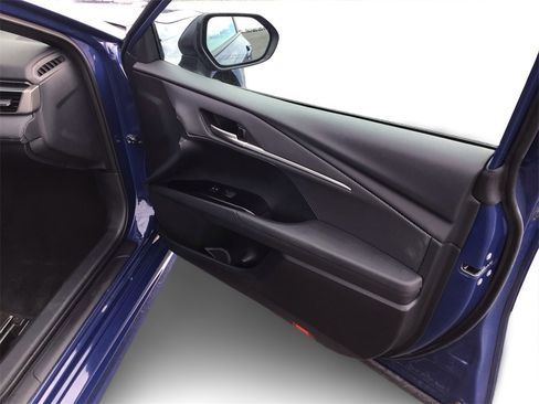 Used 2025 Toyota Camry SE image 20