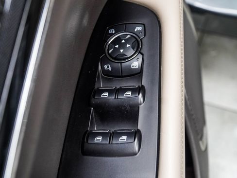 Used 2023 Lincoln Nautilus Reserve AWD/4WD image 33