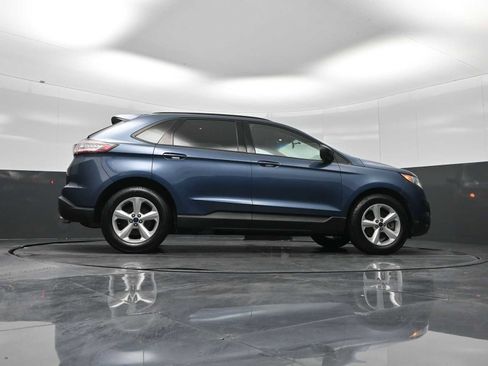 Used 2018 Ford Edge SE image 27