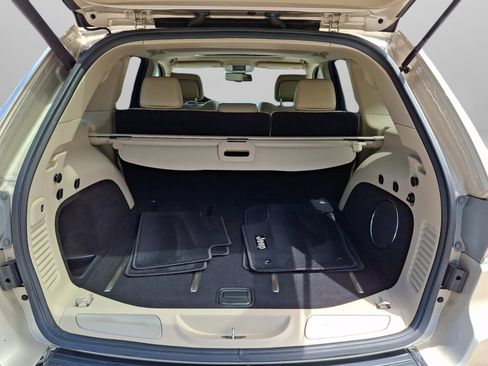Used 2014 Jeep Grand Cherokee Limited AWD/4WD image 25