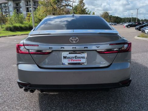Used 2026 Toyota Camry SE FWD image 5