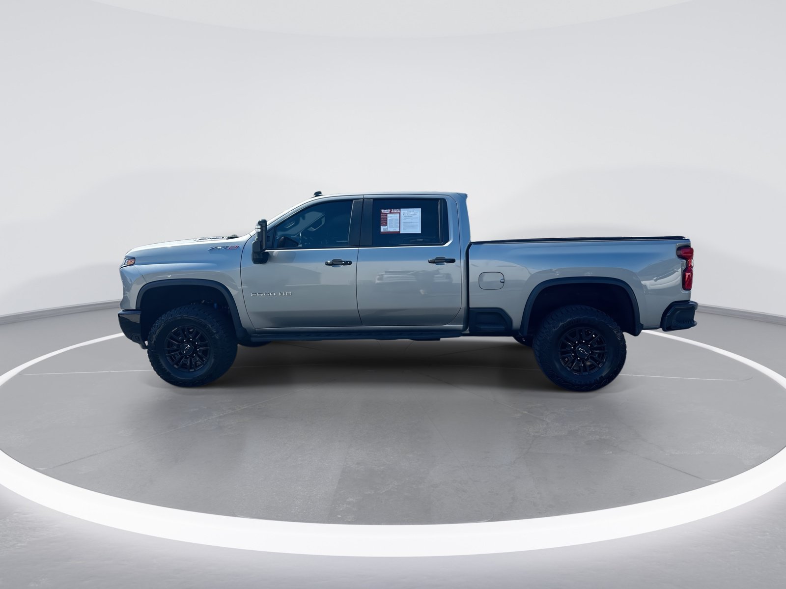 Used 2024 Chevrolet Silverado 2500 ZR2 w/ Technology Package AWD/4WD image 6