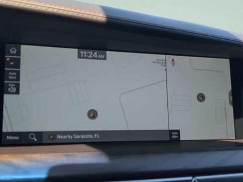 Used 2021 Genesis G90 3.3T Premium RWD image 18