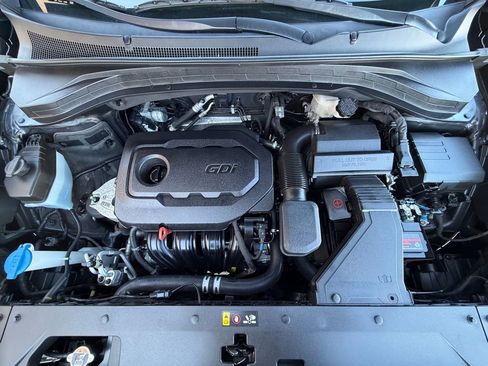 Used 2020 Hyundai Santa Fe SEL w/ Convenience Package image 9