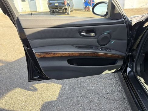 Used 2006 BMW 325i 325i image 10