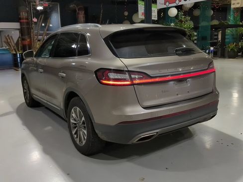 Used 2019 Lincoln Nautilus Select AWD/4WD image 10