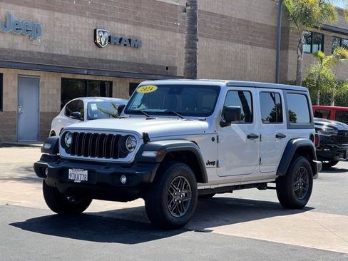 Used 2024 Jeep Wrangler Sport S image 4