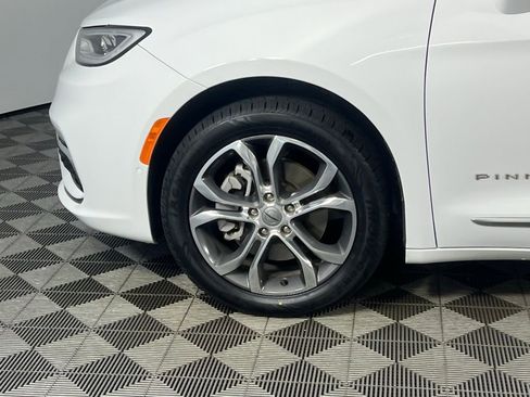 Used 2022 Chrysler Pacifica Pinnacle image 11