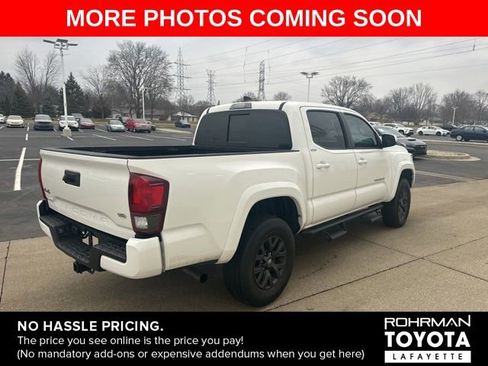 Certified 2023 Toyota Tacoma SR5 image 4