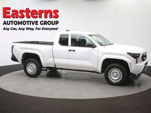 Used 2024 Toyota Tacoma SR RWD image 43