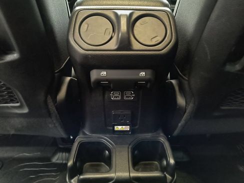 Used 2020 Jeep Gladiator Rubicon AWD/4WD image 22