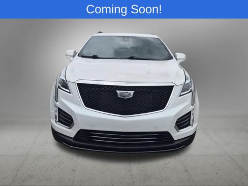 Used 2023 Cadillac XT5 Sportv w/ LPO, Floor Liner Package AWD/4WD image 9