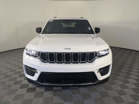 New 2025 Jeep Grand Cherokee Laredo w/ MOPAR Finishing Package image 2