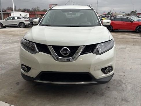 Used 2016 Nissan Rogue SL image 2