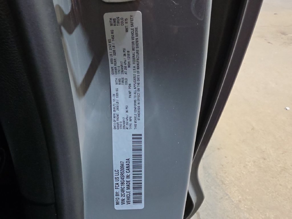 Used 2025 Chrysler Pacifica Select FWD image 26