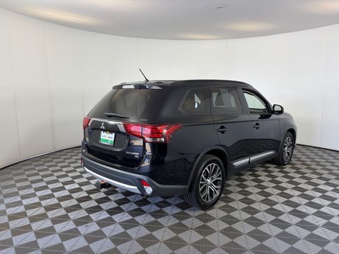 Used 2016 Mitsubishi Outlander SEL AWD/4WD image 11