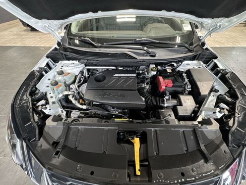 Used 2023 Nissan Rogue SL w/ SL Premium Package image 34