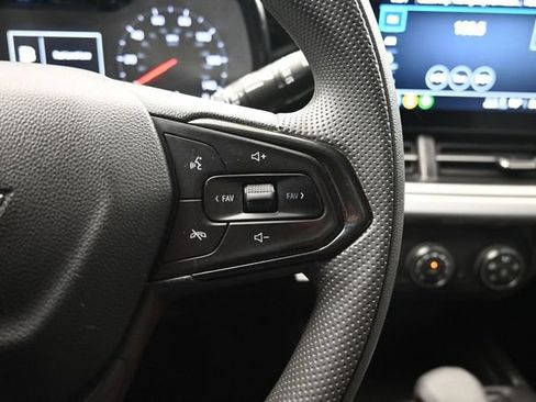 Used 2026 Chevrolet Trax LS w/ LS Convenience Package FWD image 11