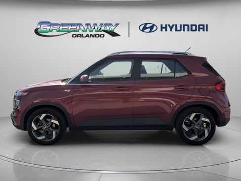 Used 2023 Hyundai Venue Limited w/ Cargo Package FWD image 5