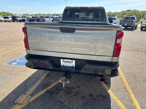 Used 2025 Chevrolet Silverado 2500 W/T w/ WT Convenience Package AWD/4WD image 7