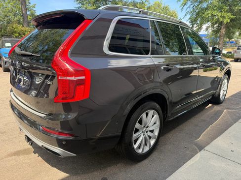 Used 2017 Volvo XC90 T6 Momentum w/ Vision Package AWD/4WD image 5