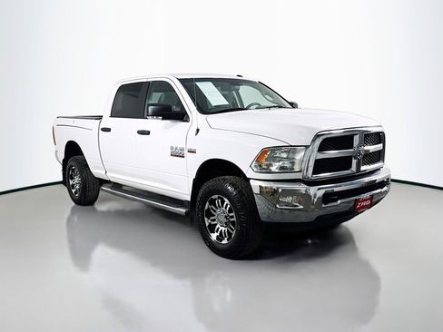 Used 2017 RAM 2500 SLT w/ Luxury Group AWD/4WD image 7
