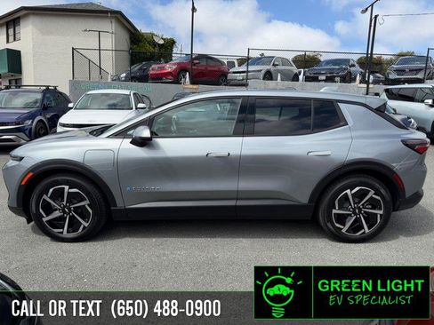 Used 2025 Chevrolet Equinox EV LT FWD image 8