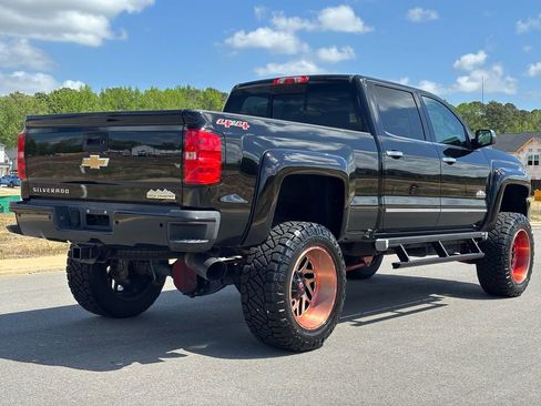 Used 2015 Chevrolet Silverado 2500 High Country w/ Duramax Plus Package image 3