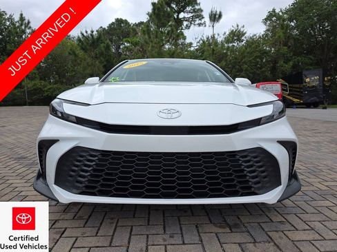 Certified 2025 Toyota Camry SE w/ Convenience Package image 2