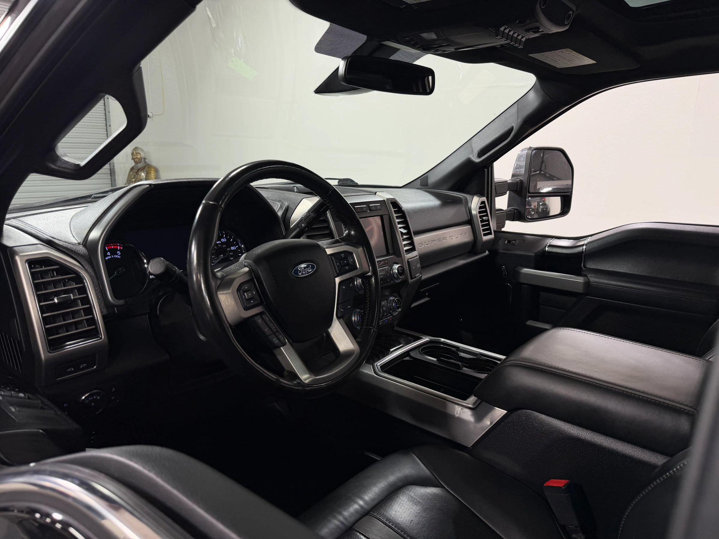 Used 2019 Ford F250 Platinum w/ Platinum Ultimate Package AWD/4WD image 16