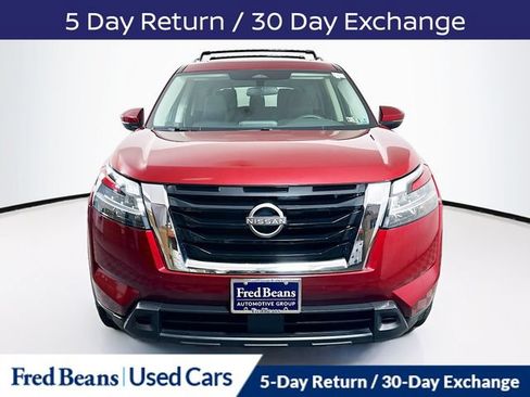 Used 2022 Nissan Pathfinder SV w/ SV Premium Package AWD/4WD image 2
