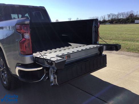 Used 2025 Chevrolet Silverado 1500 LT image 6