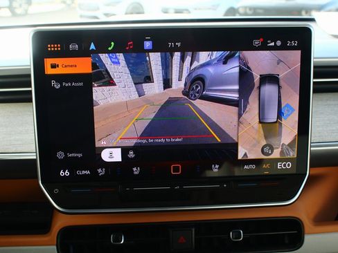 Used 2025 Volkswagen ID. Buzz 1st Edition image 19