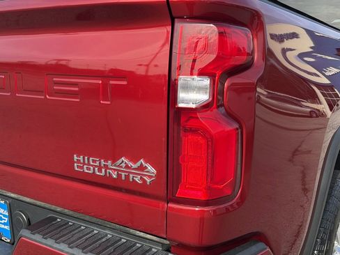 Used 2021 Chevrolet Silverado 2500 High Country w/ Z71 Off-Road Package image 23