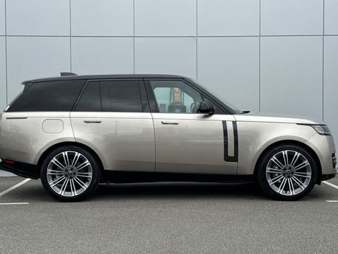 Certified 2024 Land Rover Range Rover SE AWD/4WD image 6