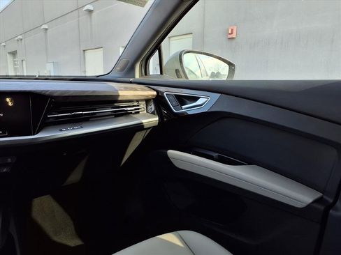 Certified 2025 Audi Q4 e-tron Premium Plus w/ Premium Plus image 25